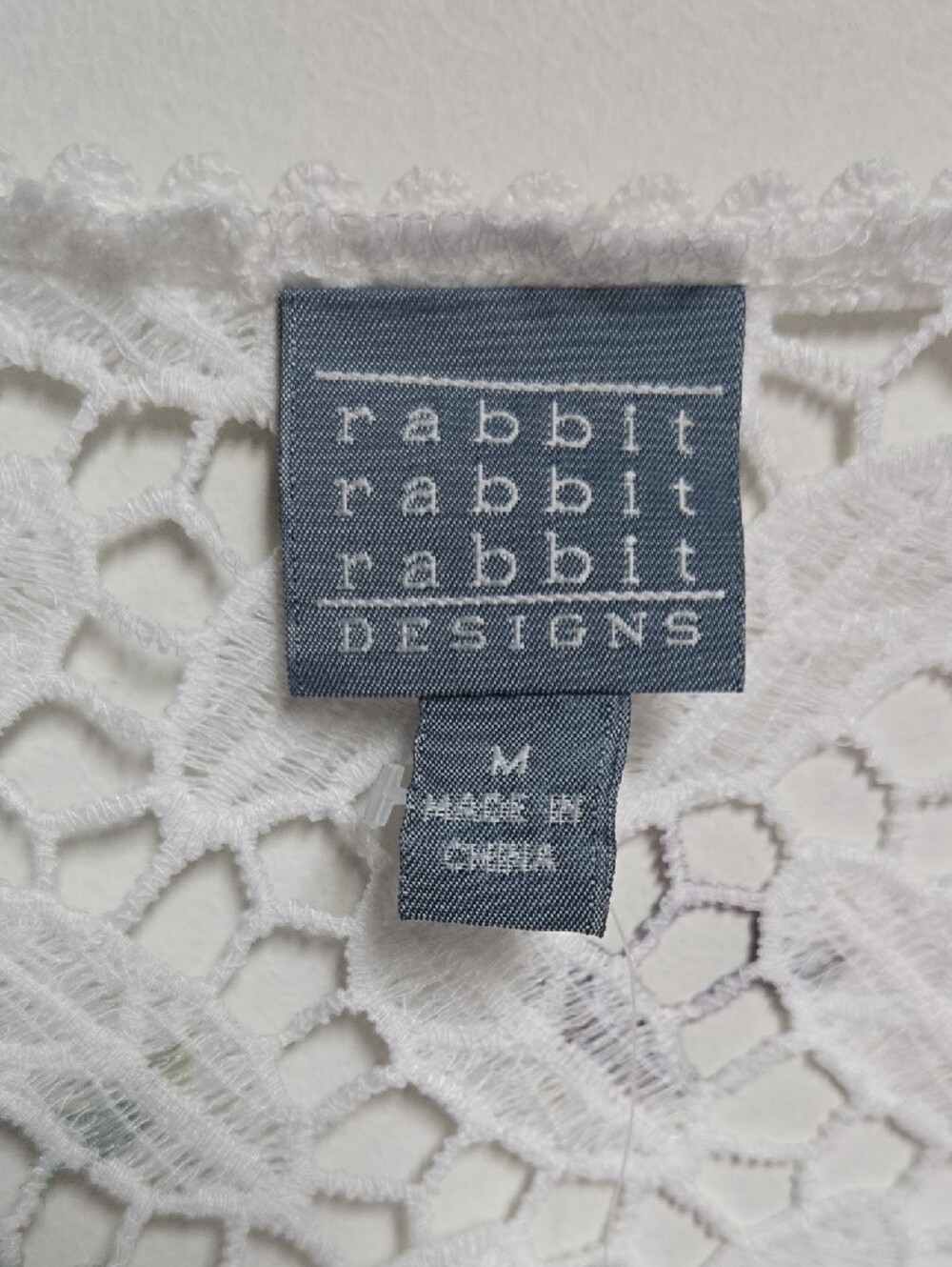 Rabbit Rabbit Rabbit Designs White Embroidered Floral Lace Cardigan   Medium - Picture 2 of 7